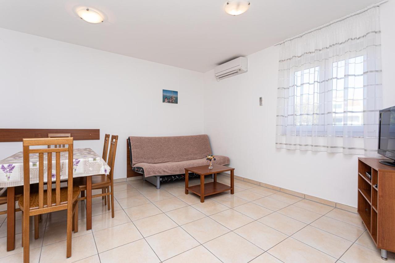 Apartments Crnekovic Jasna Baška Extérieur photo