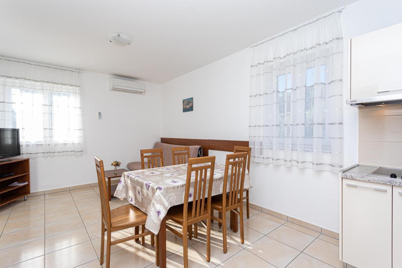 Apartments Crnekovic Jasna Baška Extérieur photo