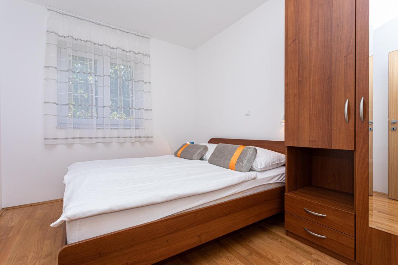 Apartments Crnekovic Jasna Baška Extérieur photo