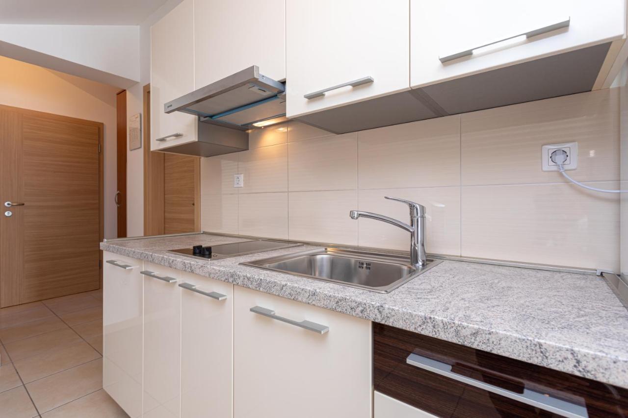 Apartments Crnekovic Jasna Baška Extérieur photo